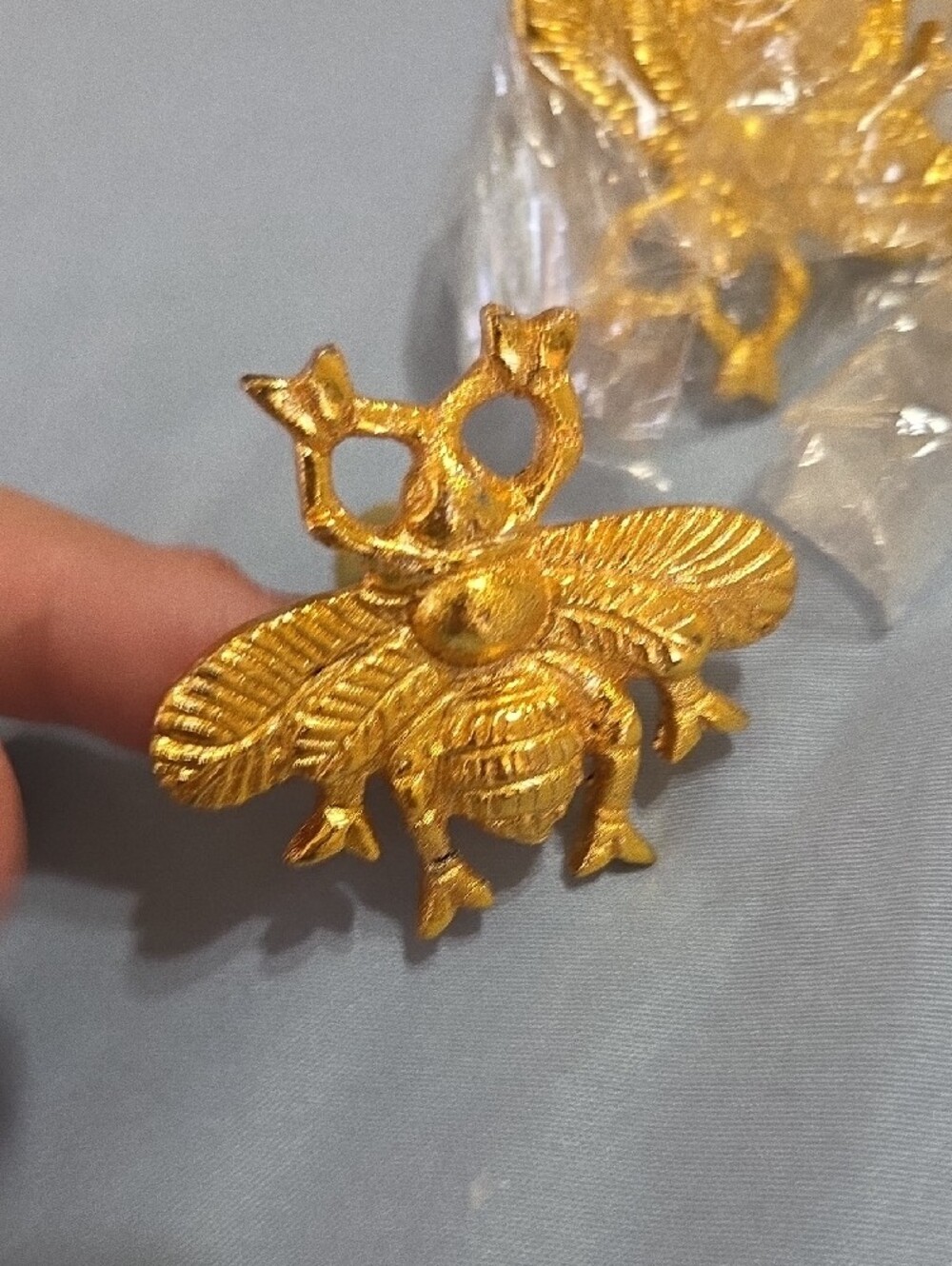 Gold Bee Drawer Knobs - Decorative Bee Pulls (Set of 6) - Picture 3 of 7